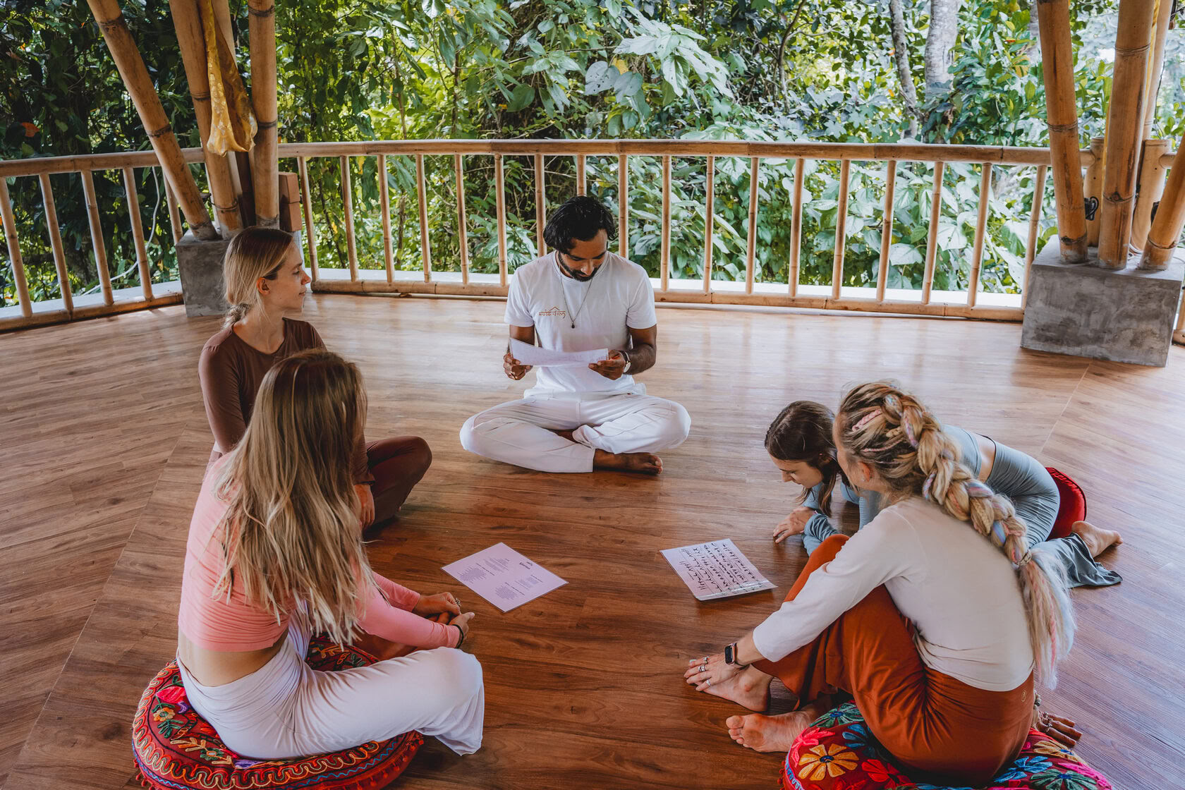 200 timmars yogalärarutbildning på Bali, Amertham