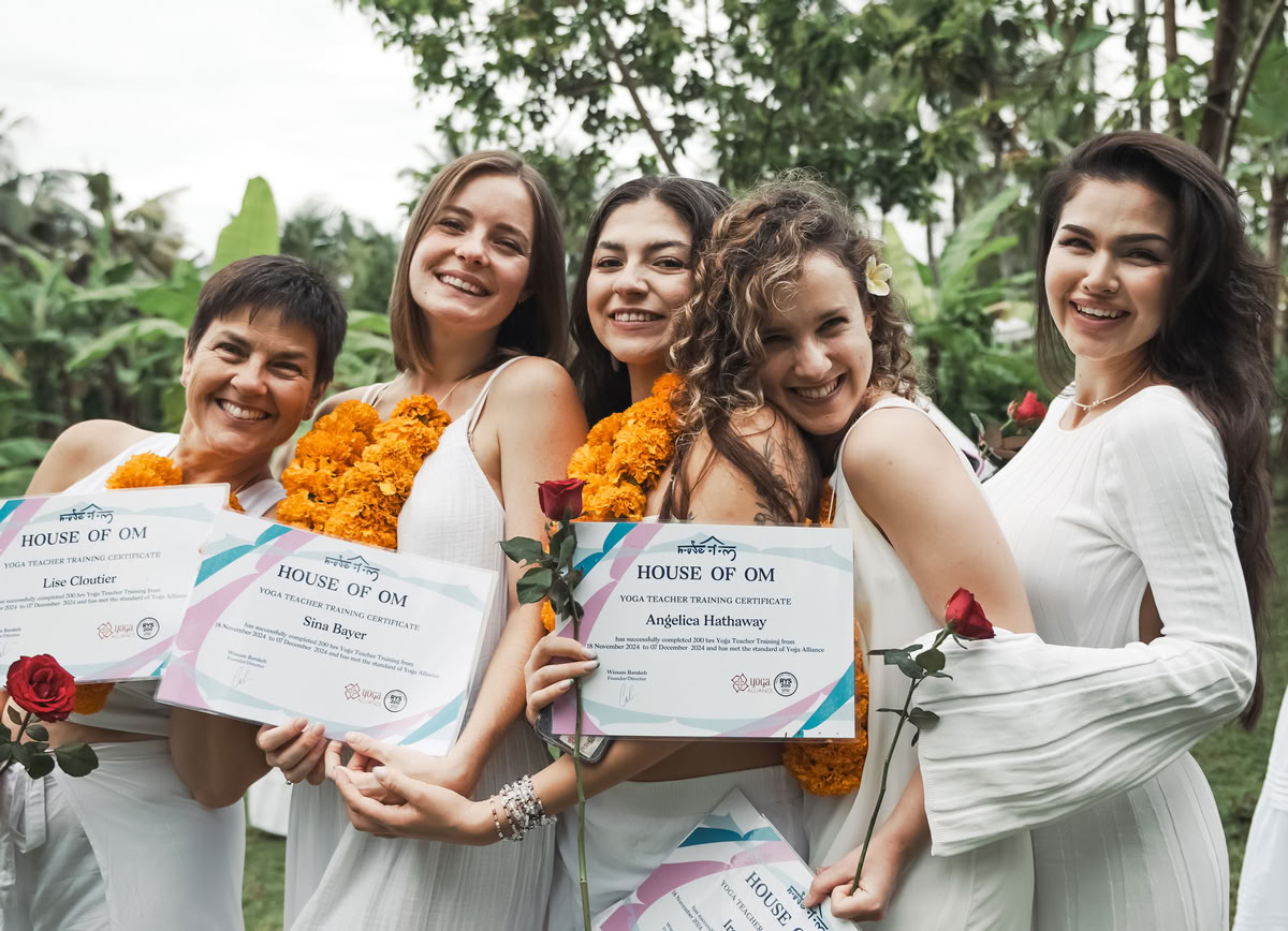 200 timmars yogalärarutbildning på Bali, Amertham