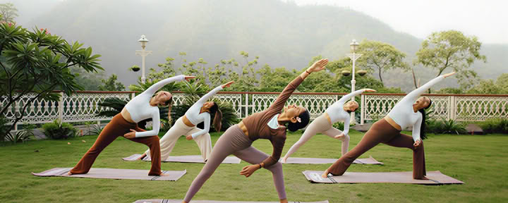 200-timmars YTT i Rishikesh – 20 aug. – 11 sep. 2026