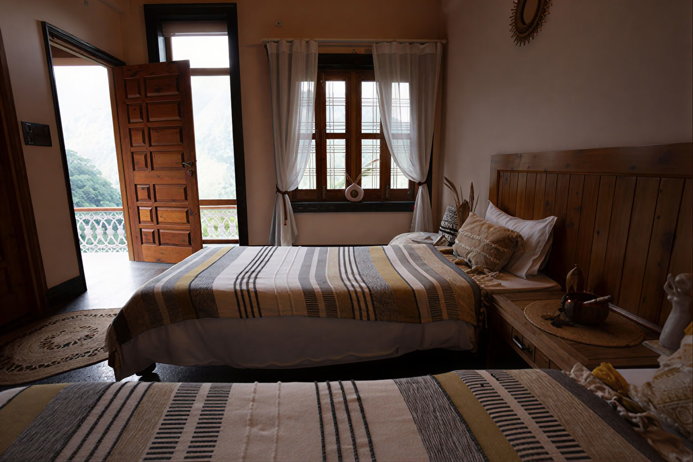 300-timmars yogalärarutbildning i Rishikesh – 13 aug–11 sep 2026