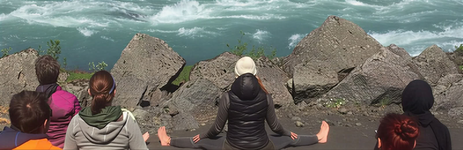 Yoga- och vandringsresa till norrskenet på Island