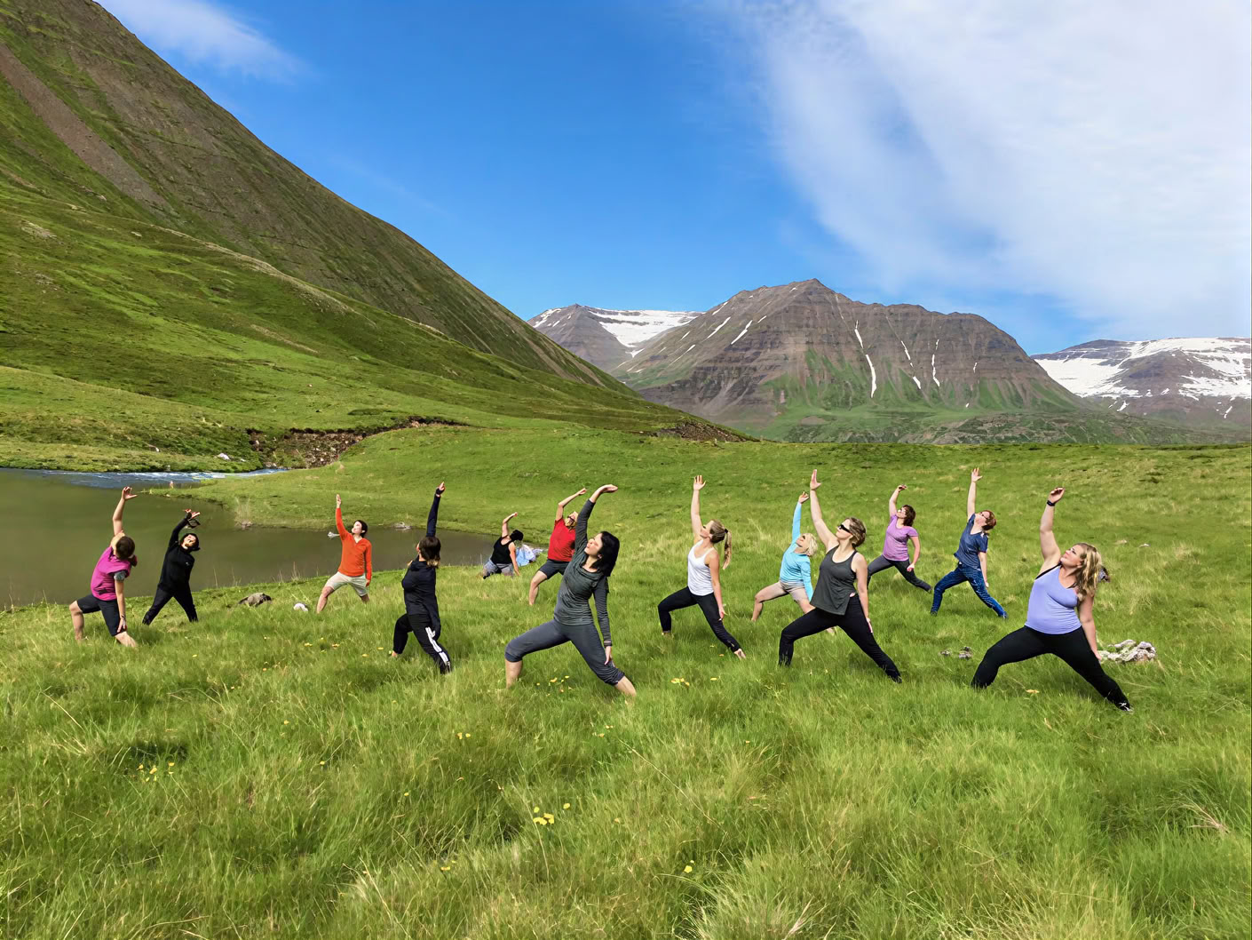Yoga- och vandringsretreat under midnattssolen på Island – datum 2026