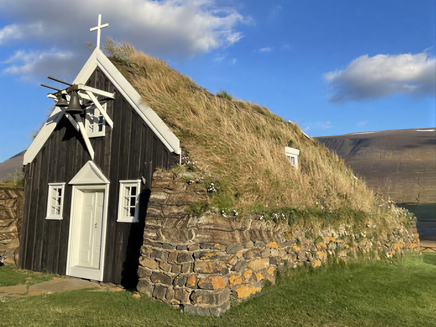 Yoga- och vandringsretreat i gyllene höst på Island – datum 2026