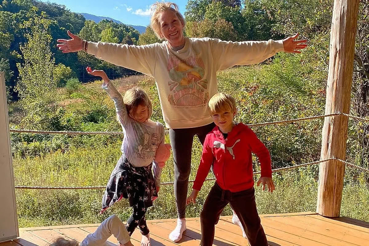 Familjevistelse i naturen | Familjevistelse i Smoky Mountains — Seven Springs