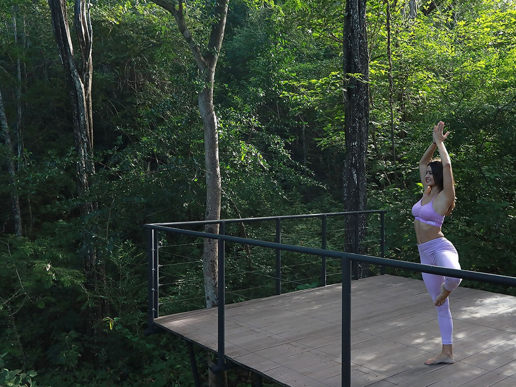 Yoga på klippkanten