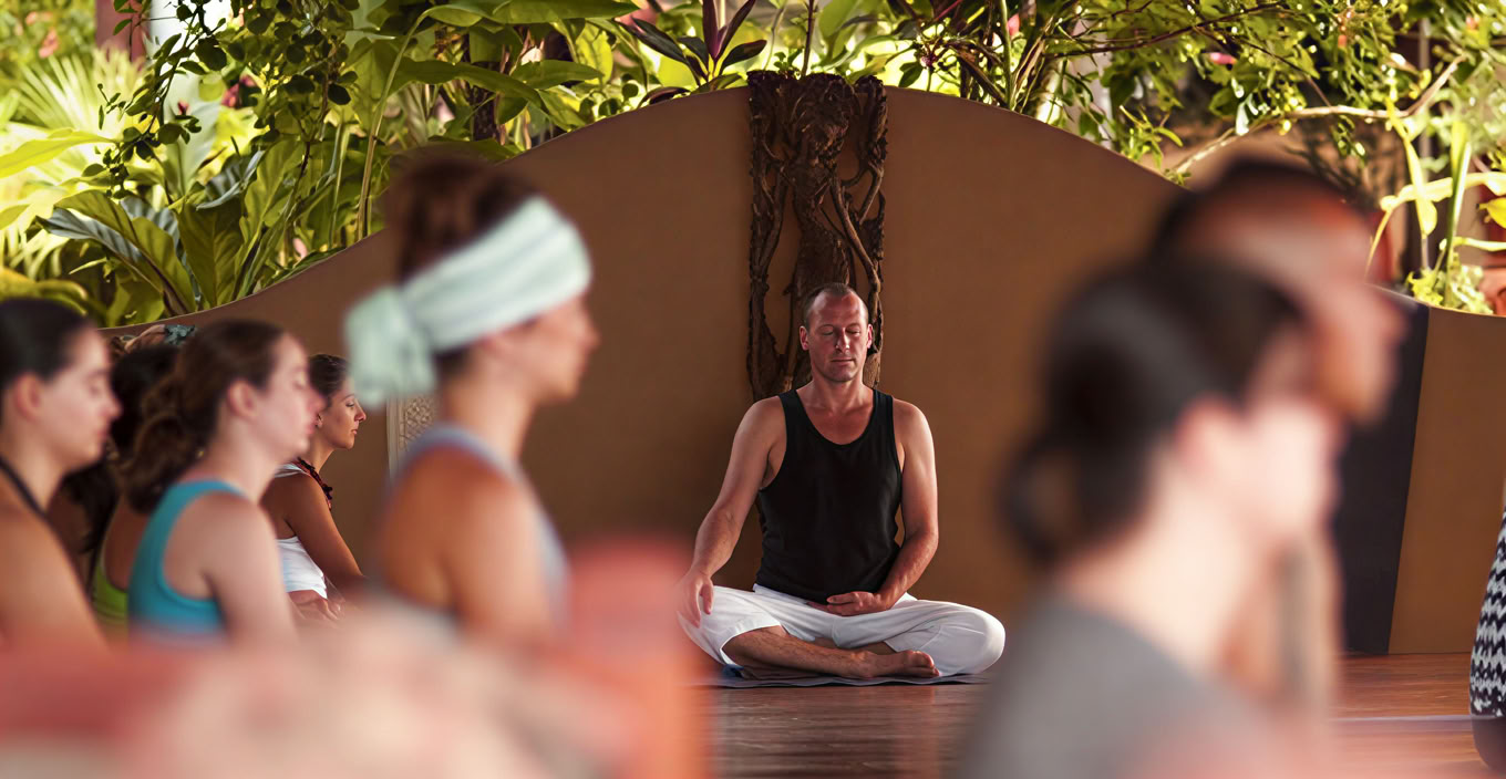 200 timmars Vinyasa- och Yin-yogalärarutbildning – Peter Kaaberbol Kristensen