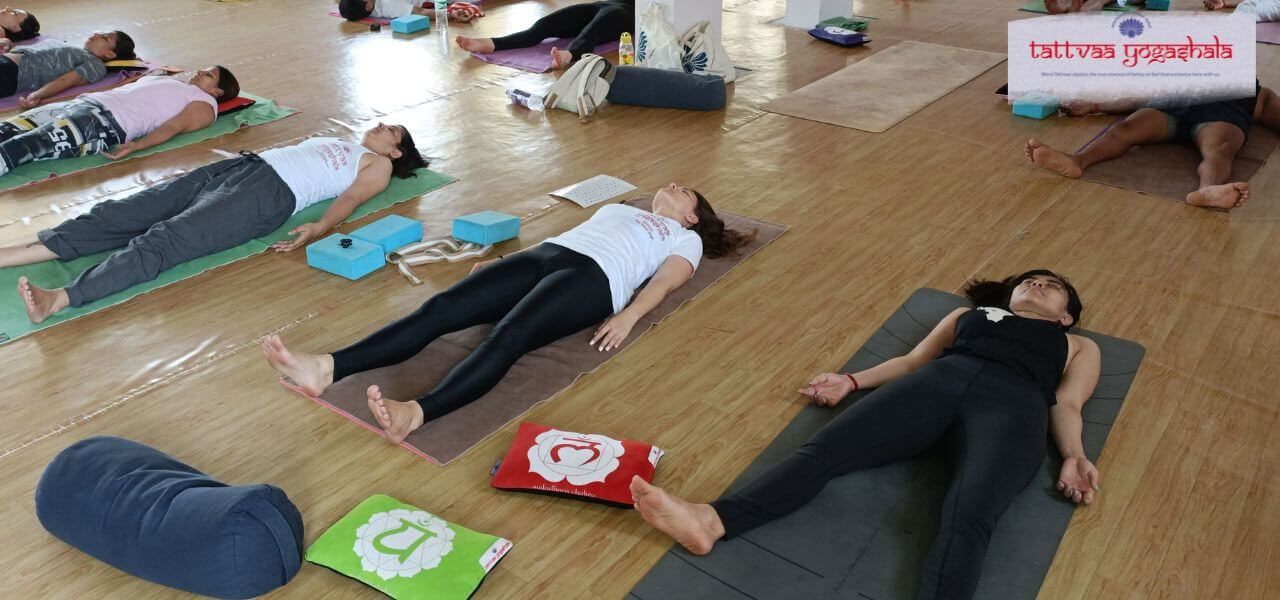 500-timmars yogalärarutbildning Rishikesh
