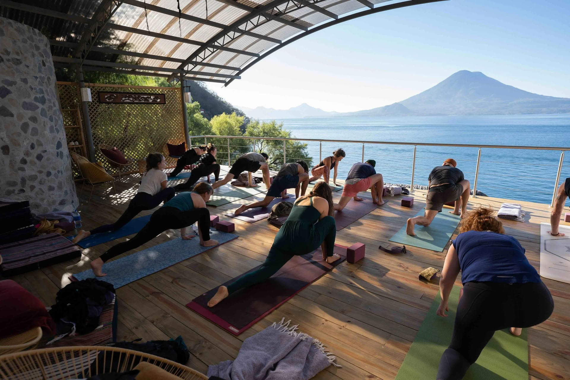 Medveten rörelseretreat / Madison Fruitman — Villa Sumaya