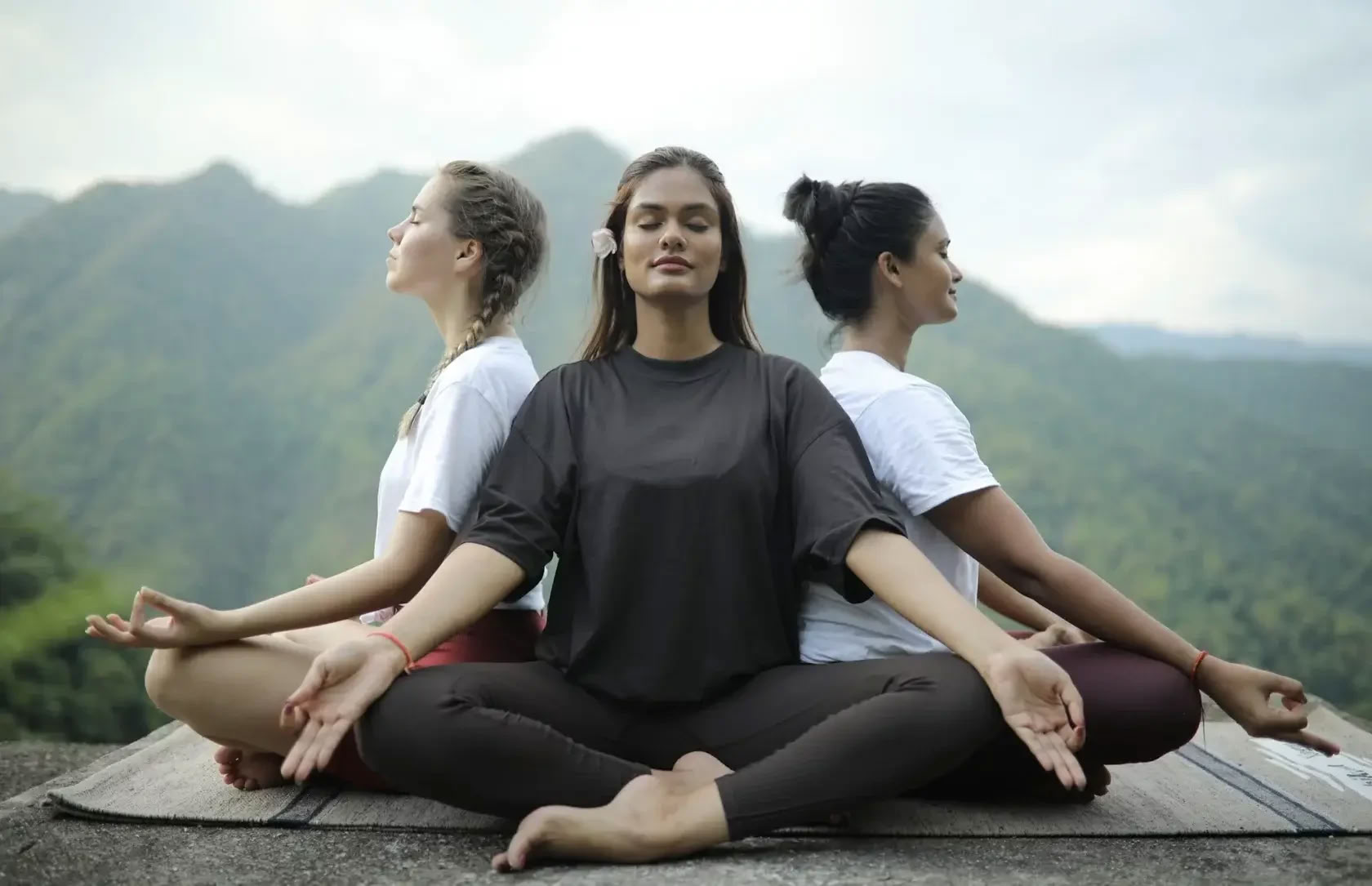 300-timmars yogalärarutbildning i Rishikesh – 20 jan–18 feb 2027