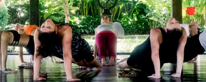 Lycksaligt yogaretreatpaket