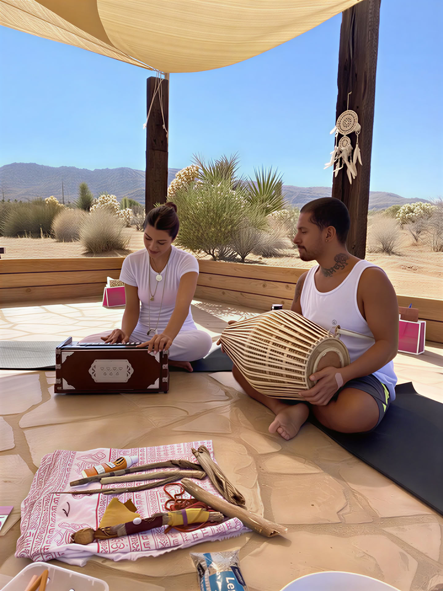 En dags retreat i öknen med Om i Joshua Tree