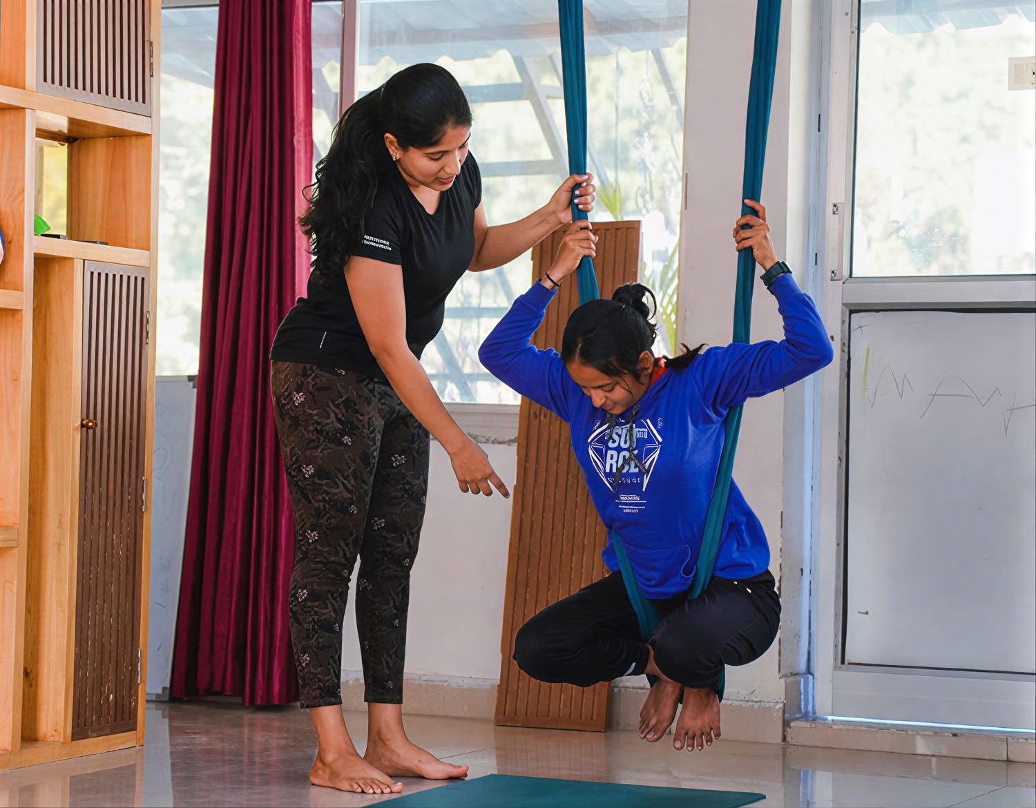 Aerialyoga TTC i Rishikesh
