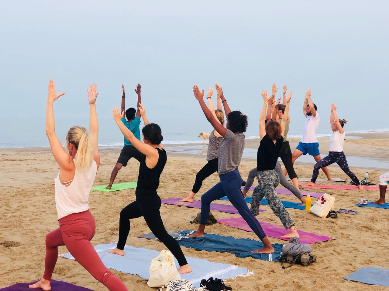 30-dagars lycksalig yoga-retreat / semester