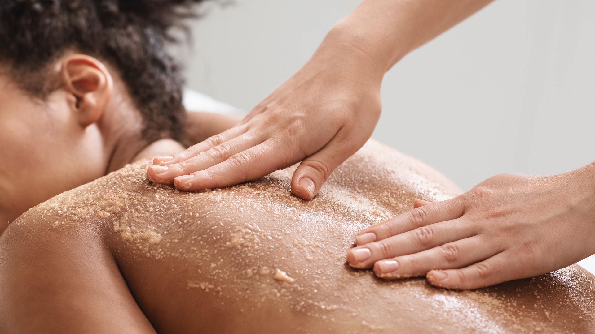 Udvartana-pudermassage