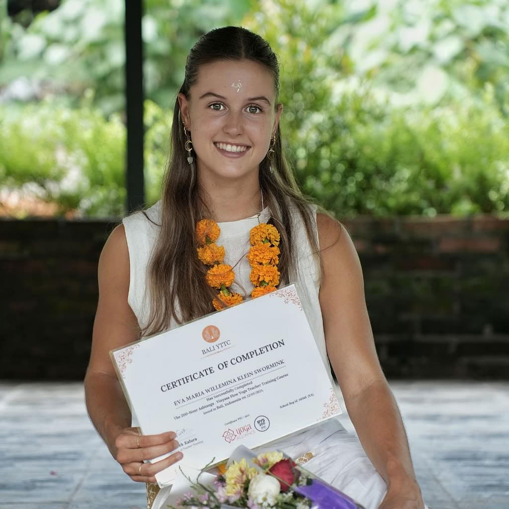 100-timmars yogalärarutbildning på Bali