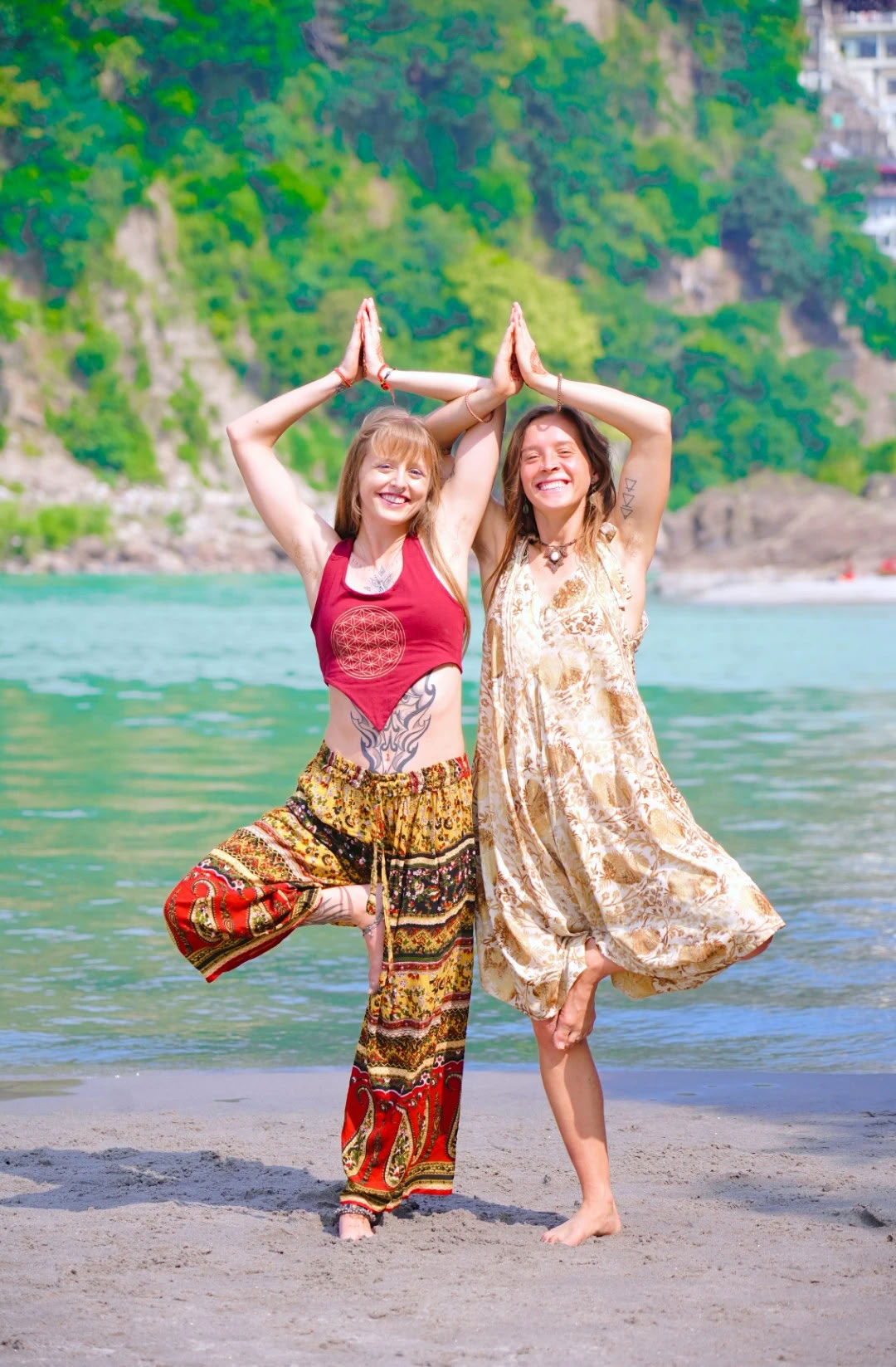 100-timmars yogalärarutbildning i Rishikesh