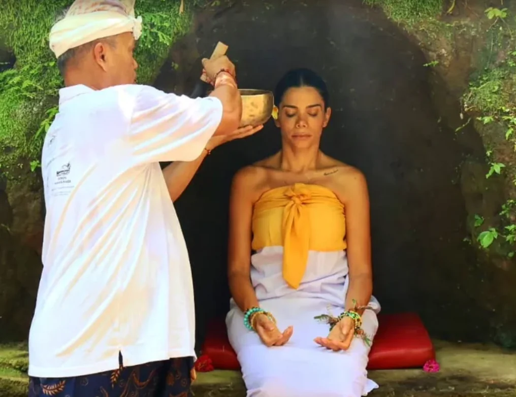 Meditationspaket i grotta