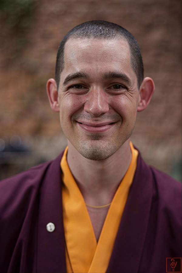 Fred och frihet: en veckolång meditationsretreat