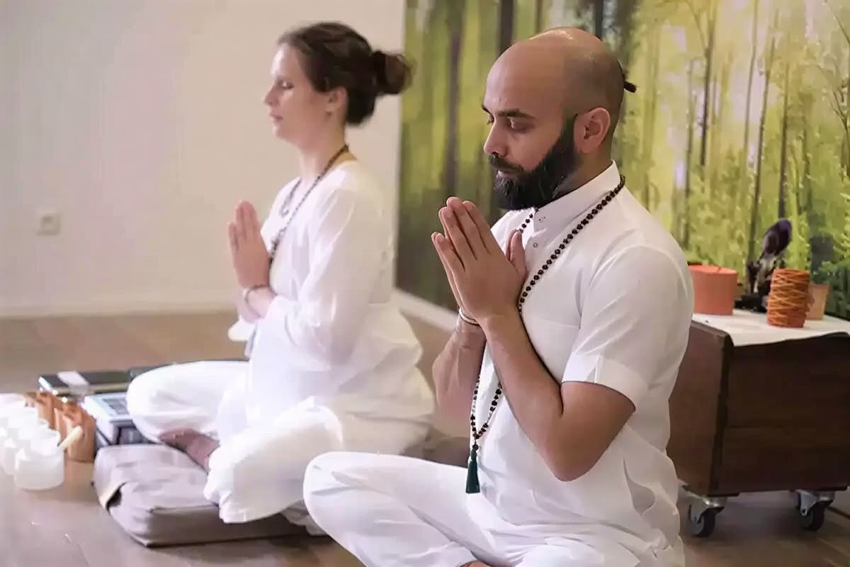 300 timmars yogalärarutbildning i Tyskland