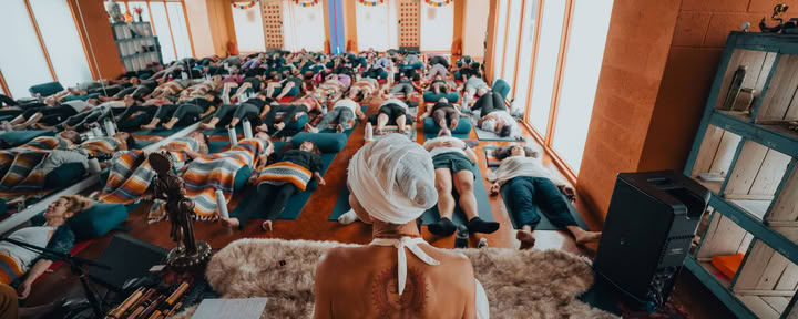 200 timmar Kundaliniyoga-lärarutbildning