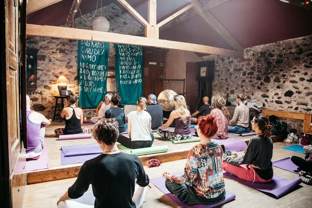 Höj din vibration och manifestera livet du vill ha - Kundaliniyogaworkshop