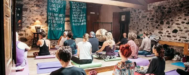 Höj din vibration och manifestera livet du vill ha - Kundaliniyogaworkshop