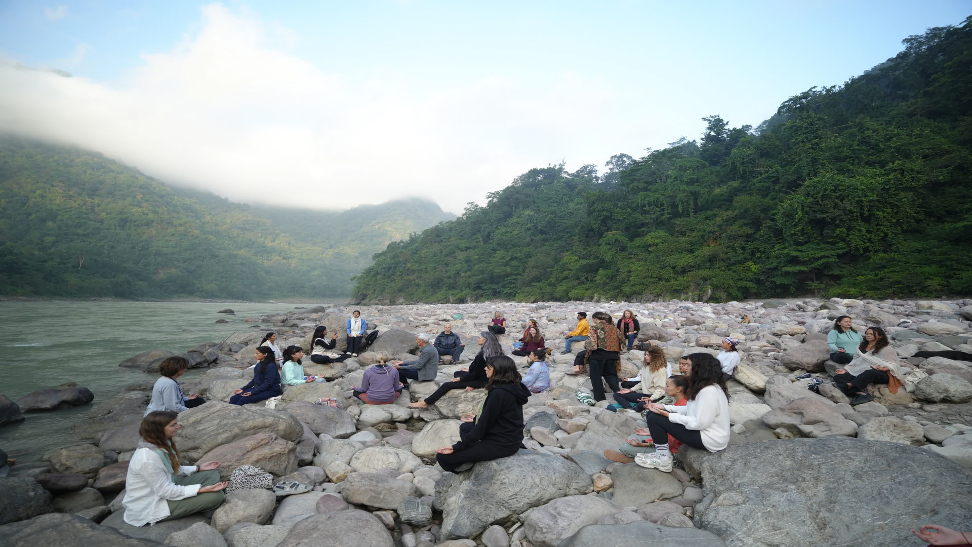 14 dagars yogaretreat i Rishikesh