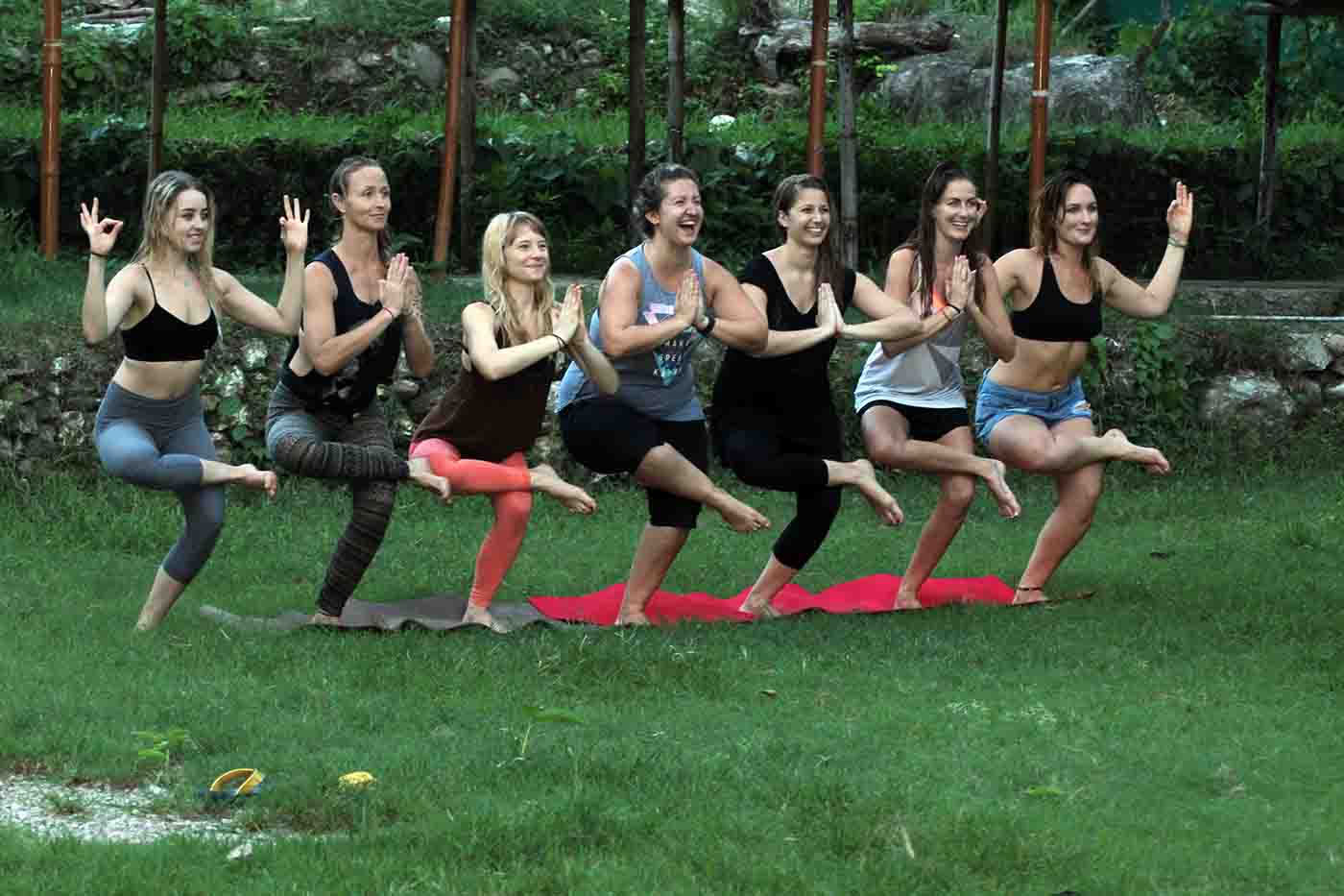 100-timmars yogalärarutbildning i Indien