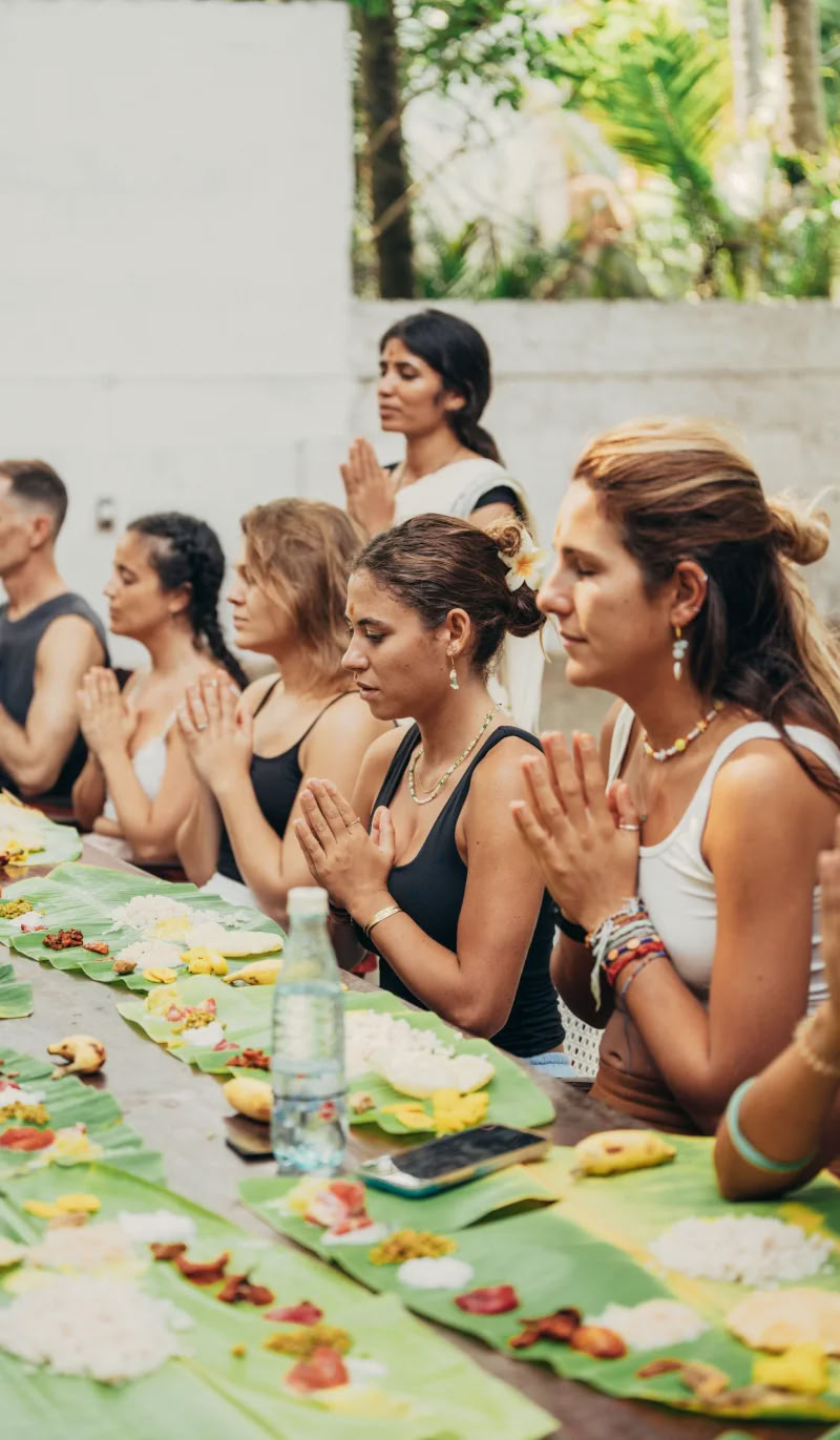 Drop-in-yogaklasser i Varkala, Kerala