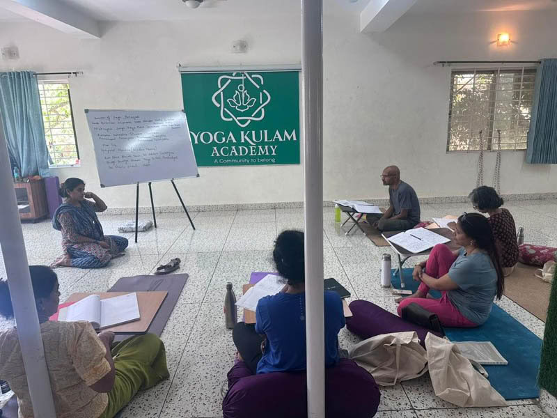 200 timmars yogalärarutbildning på vardagar i Bengaluru