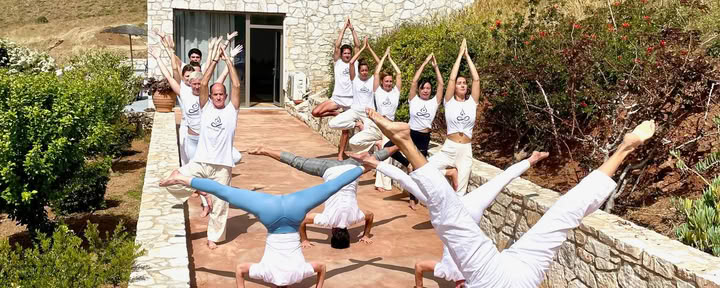 200-H Vinyasa- och Hathayogalärarutbildning, Kreta, Grekland 07–27 november 2026