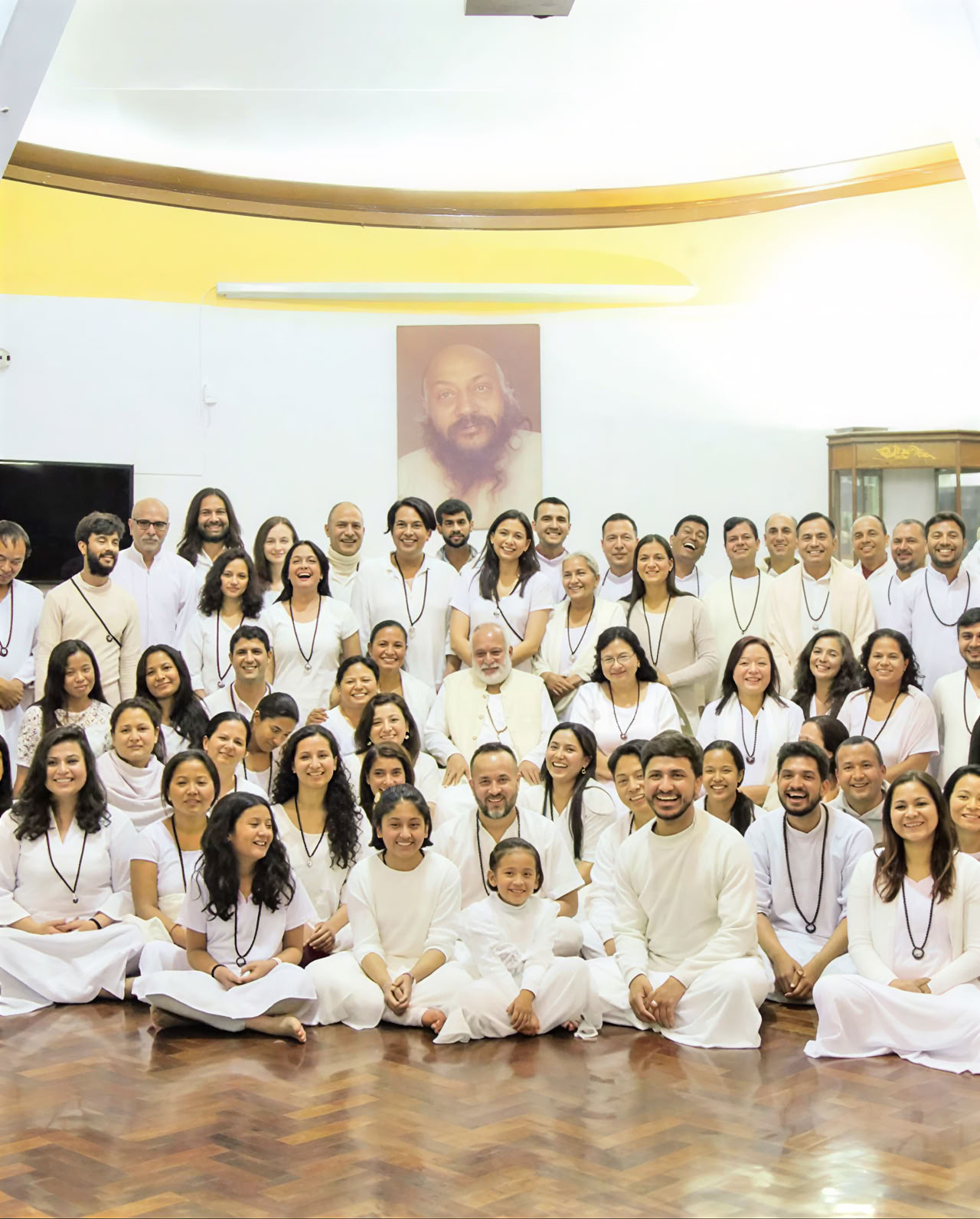 En dags Osho-meditationssession