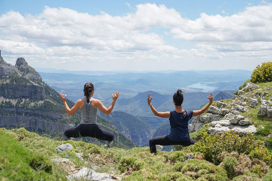 Dansande natur: rörelse-, yoga-, konst- och vandringsretreat