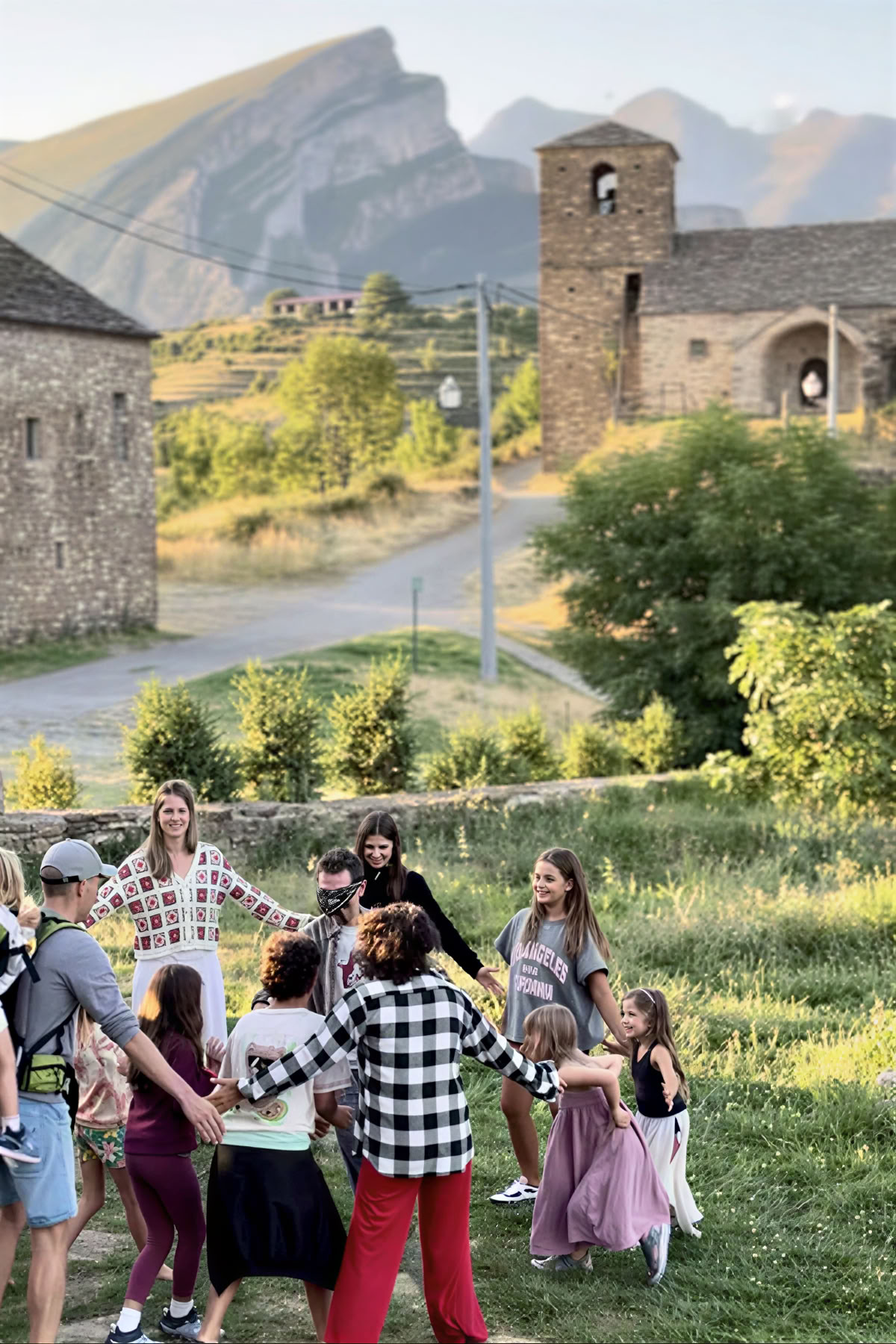 Familjesemestrar: yoga, mindfulness, konst och natur