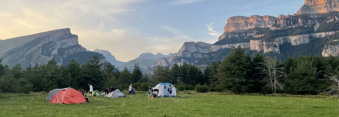 Familjesemestrar: yoga, mindfulness, konst och natur