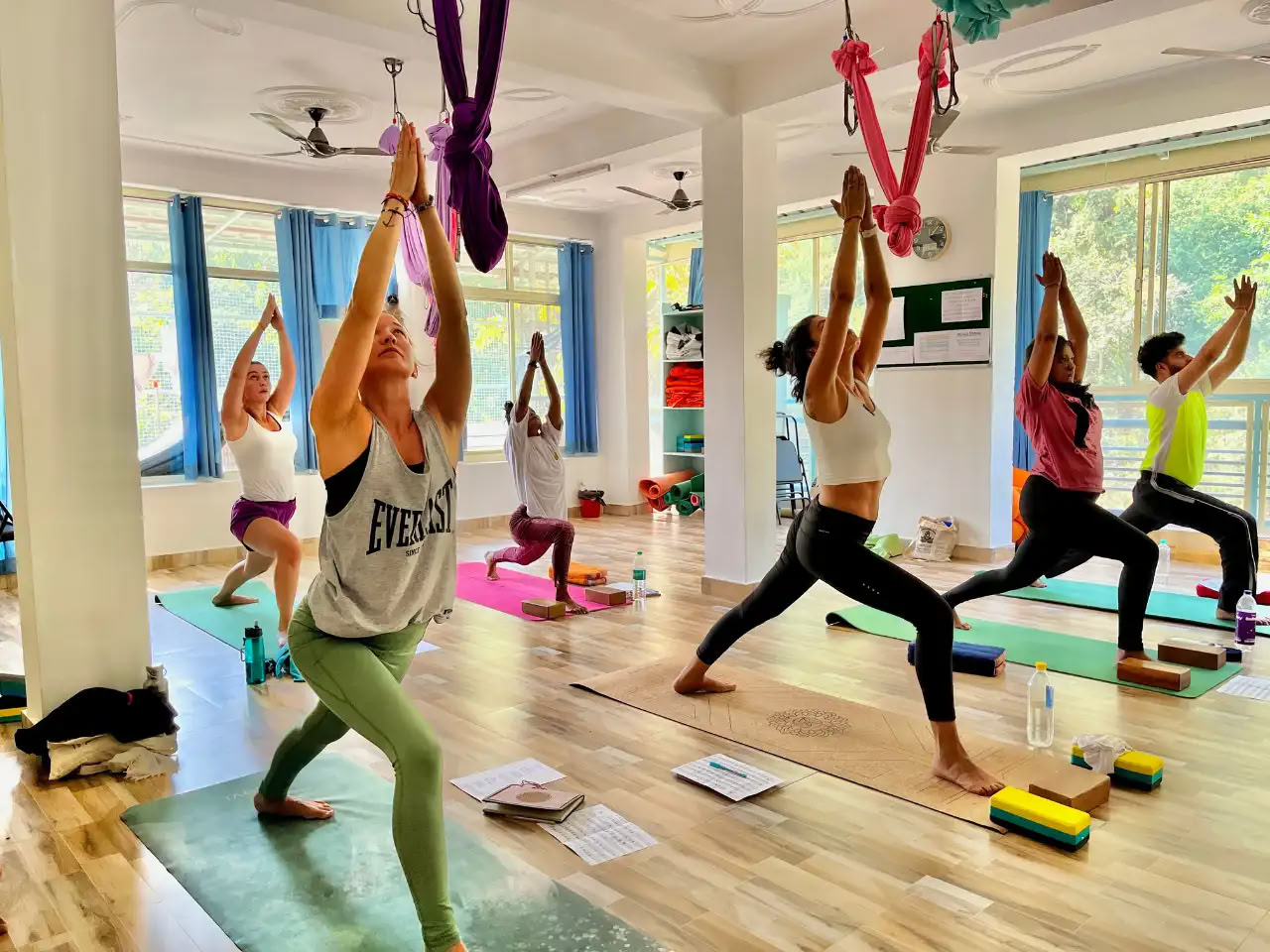 200 timmars yogalärarutbildning