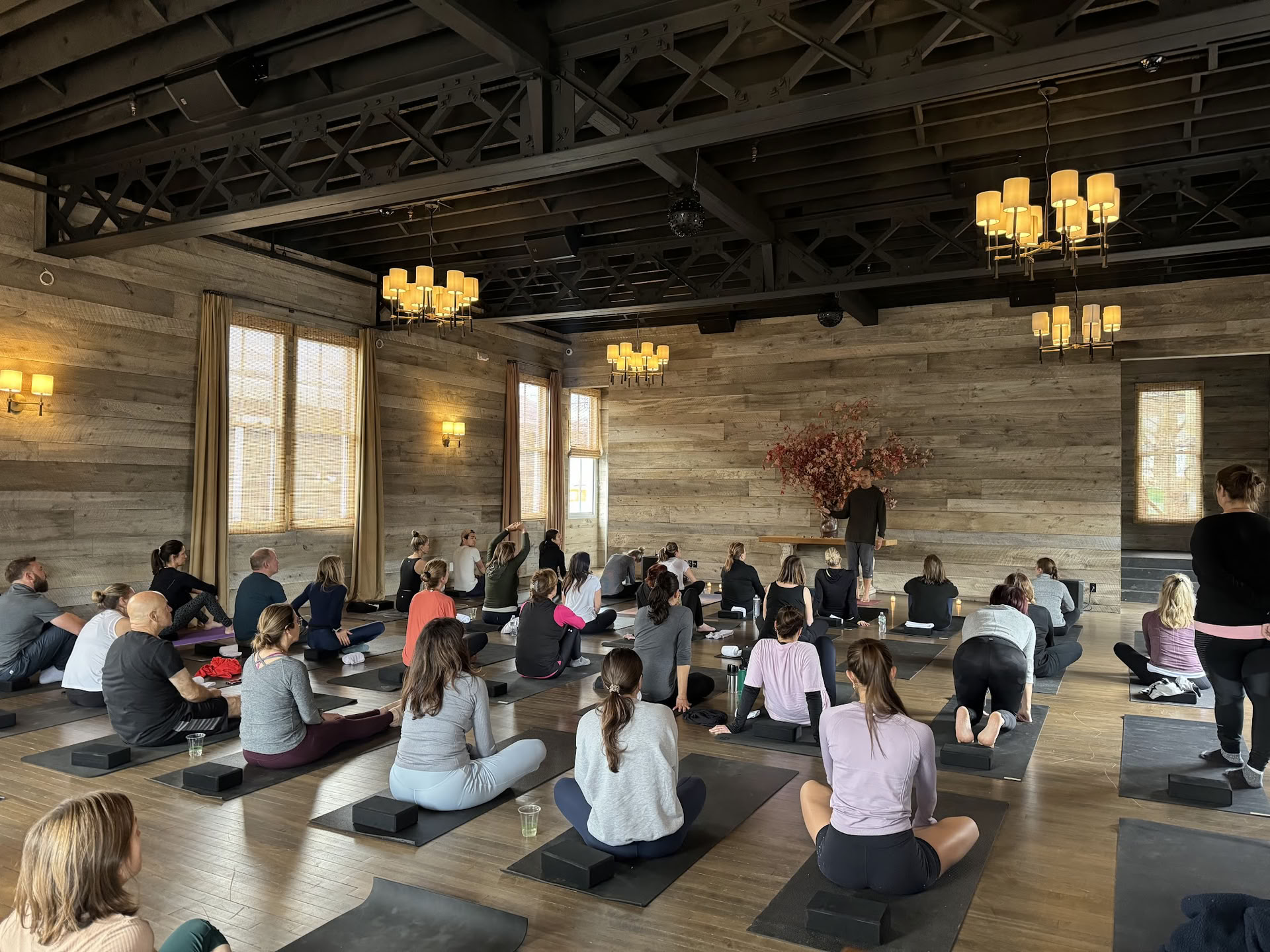 Återhämtande söndag: Avskedsvandring + yoga med Paul 28 juni