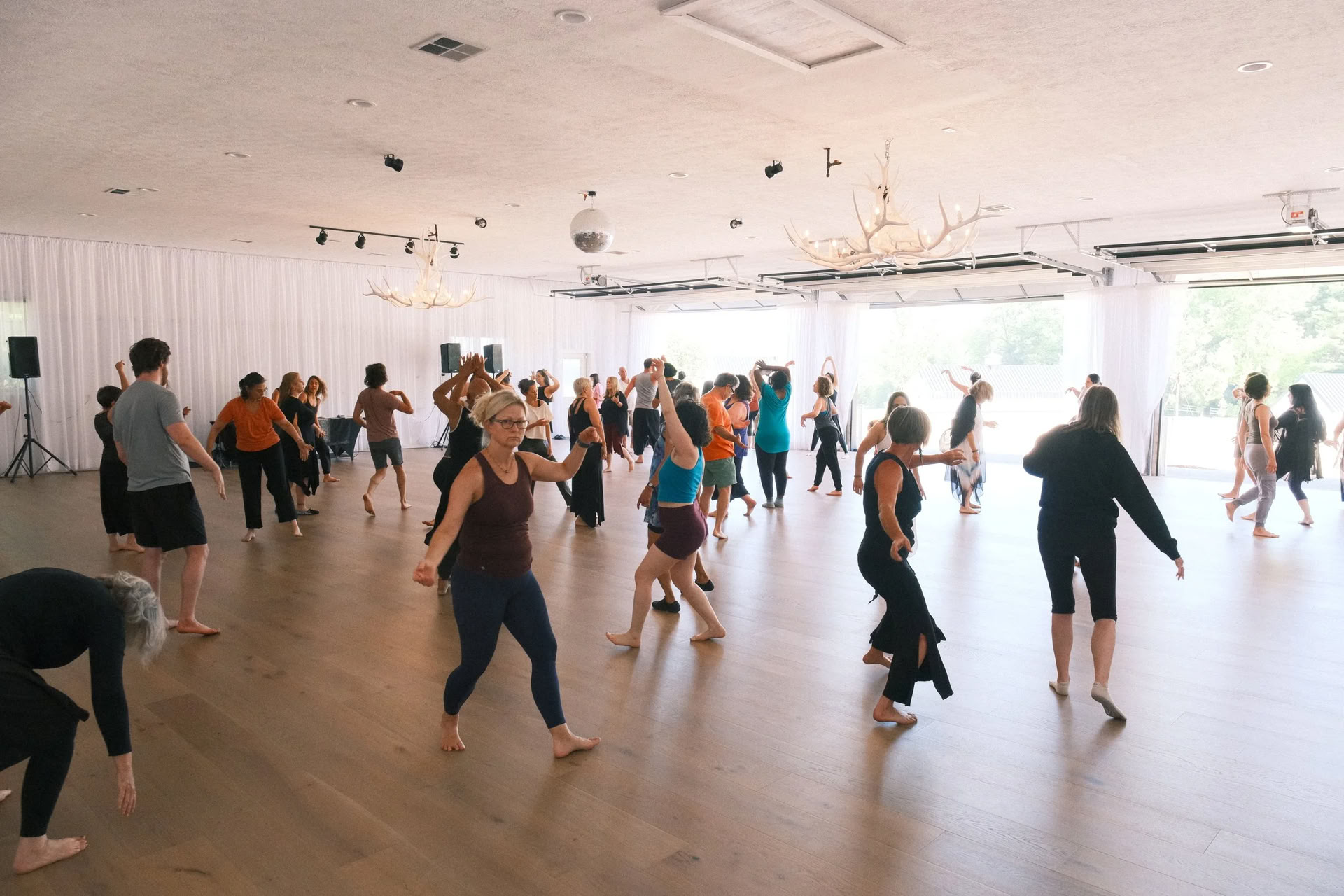 Årstidernas rytm med Kelly Flowers — The Horse Shoe Farm Boutique Resort nära Asheville, NC | Mat och spa