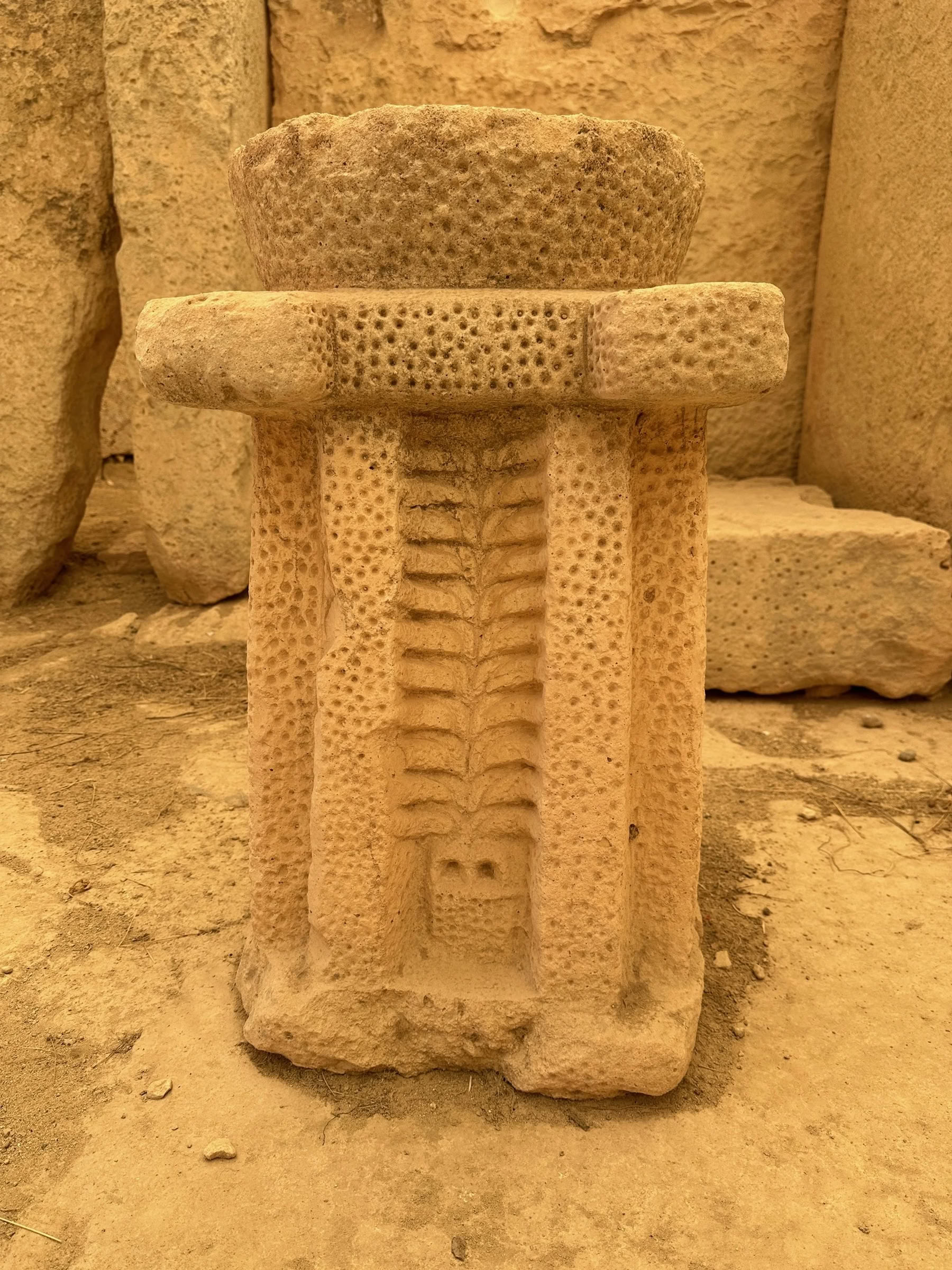 Prästinnans pilgrimsfärd till de megalitiska templen på Malta – retreat i privat rum