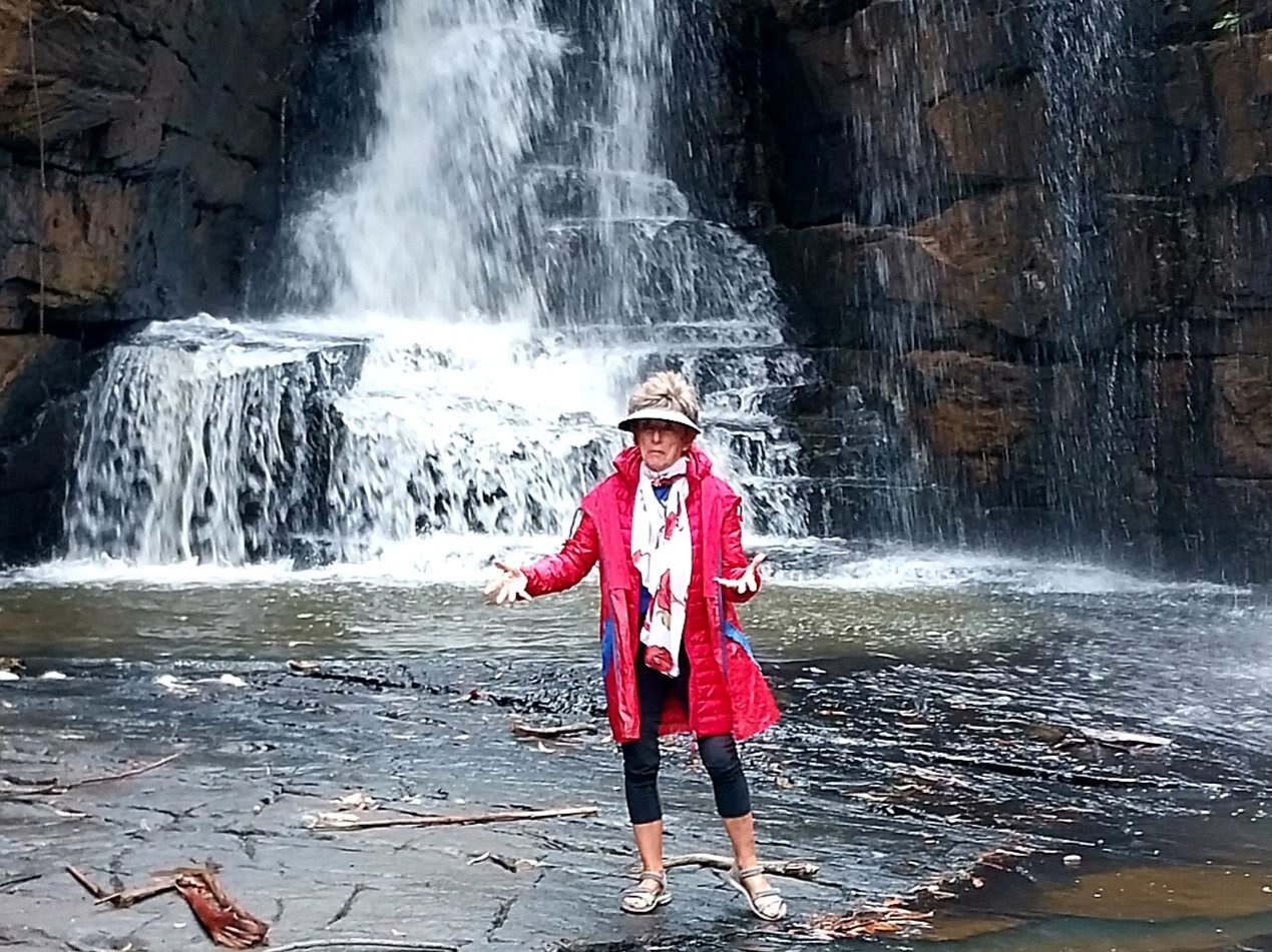 Safari och vandring vid Waterfall Bluff