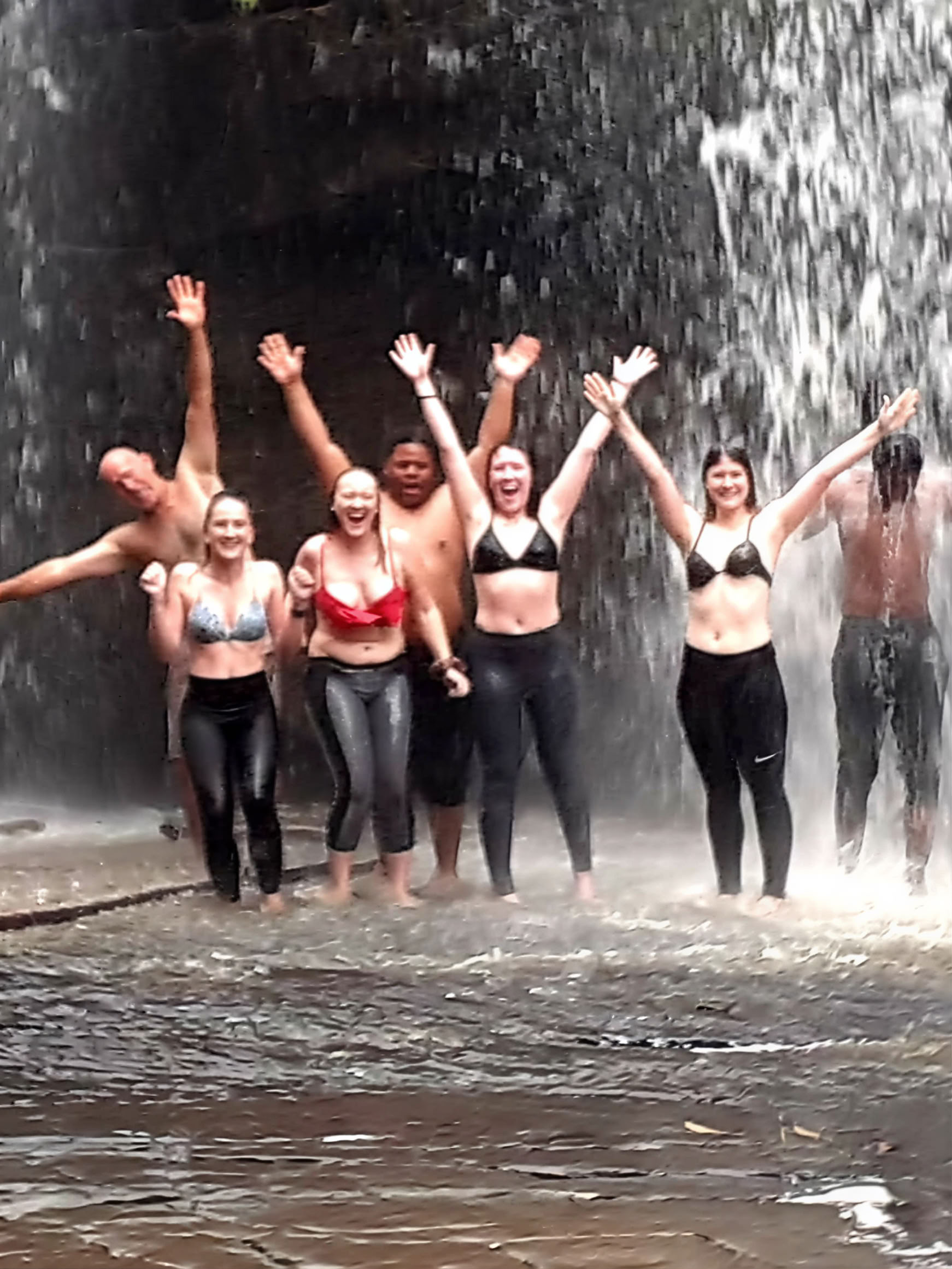 Safari och vandring vid Waterfall Bluff