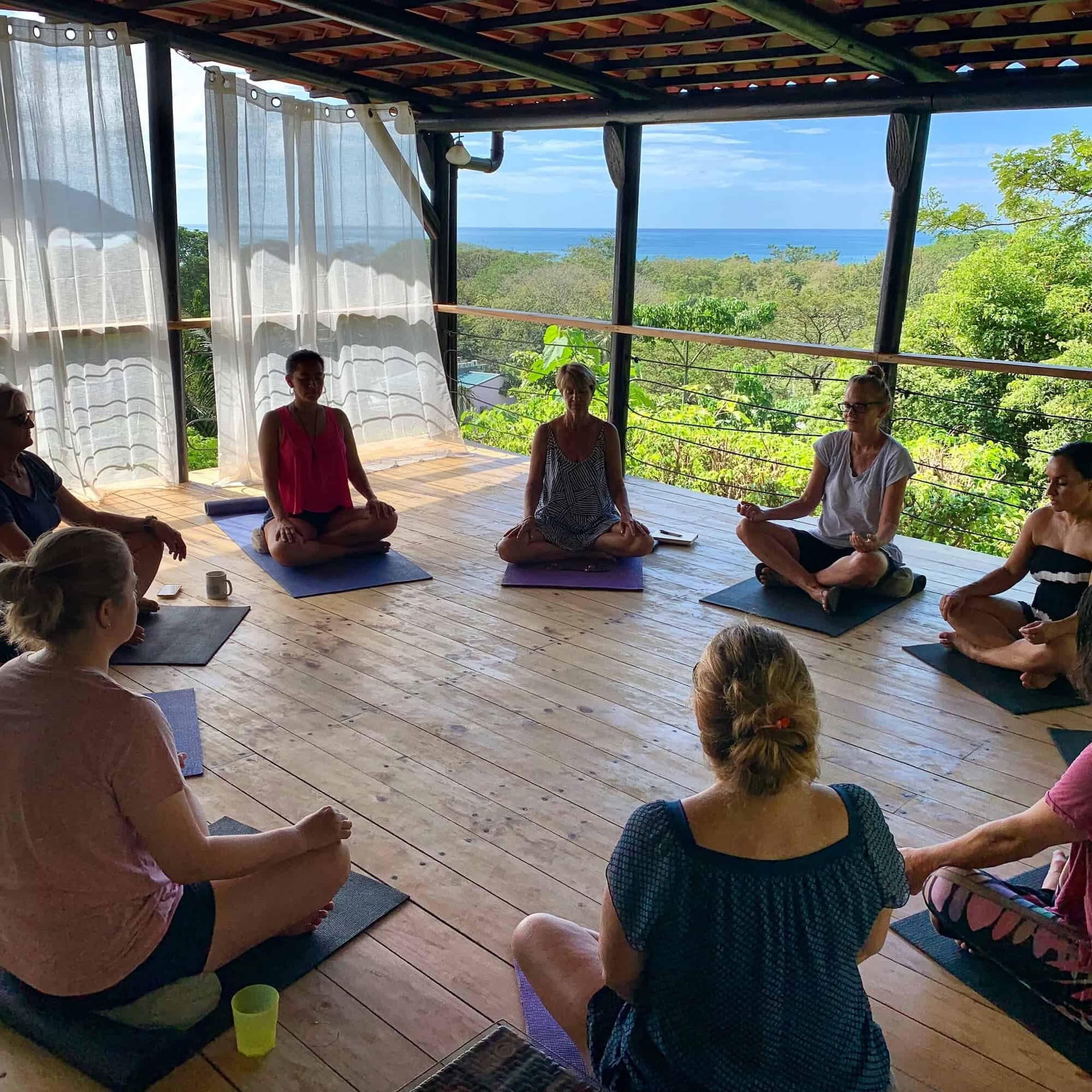 Sorgvågor-retreat i Costa Rica 2026