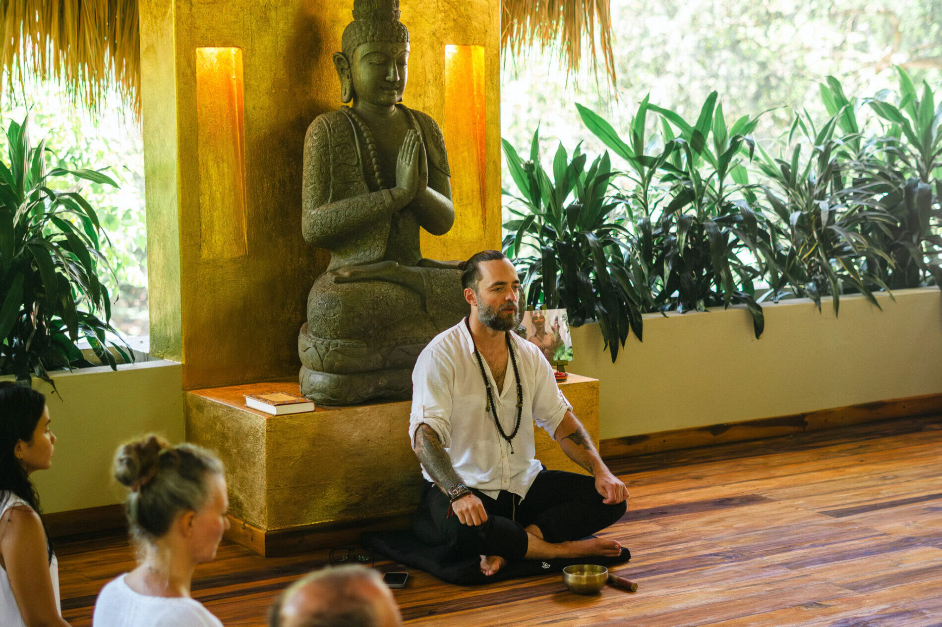 Buddhistisk retreat: en väg till djup insikt