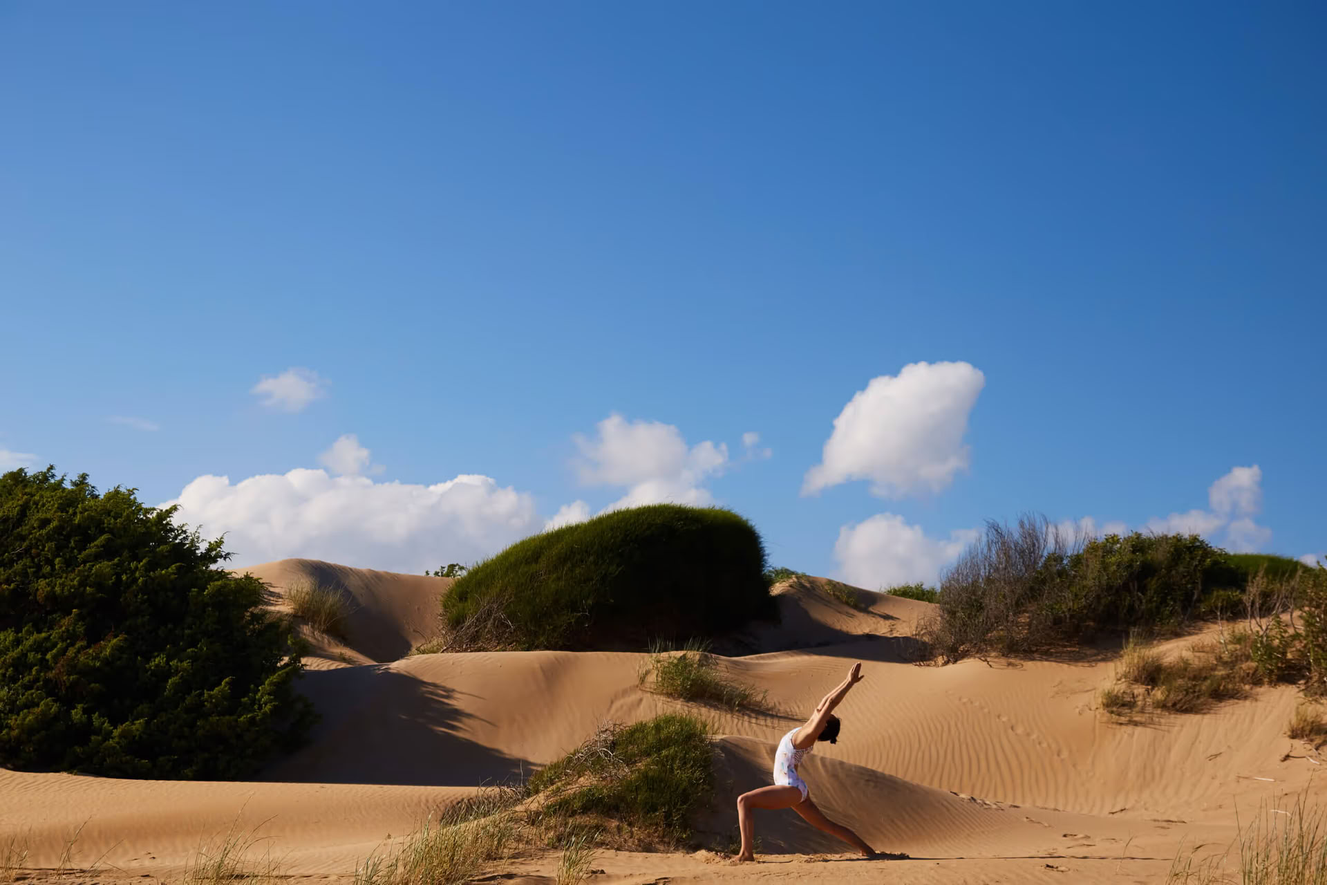 Floripa sommarlek: yoga, akro och inversioner