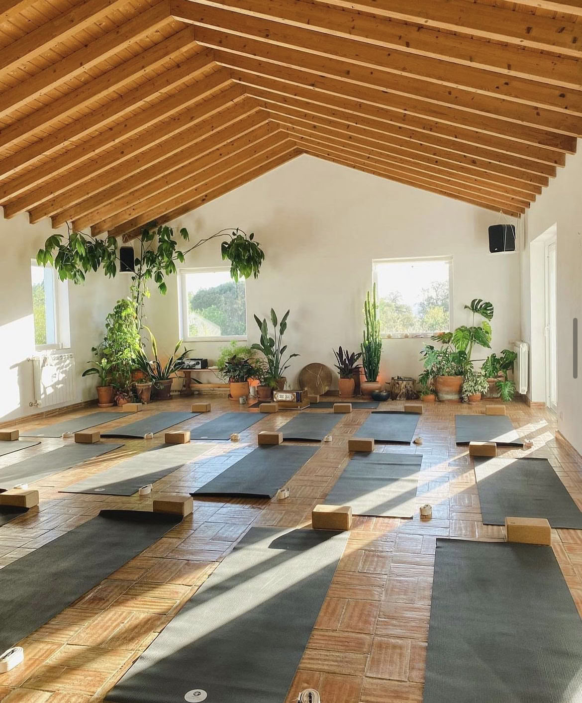 Återkoppla med yogaretreat i Portugal