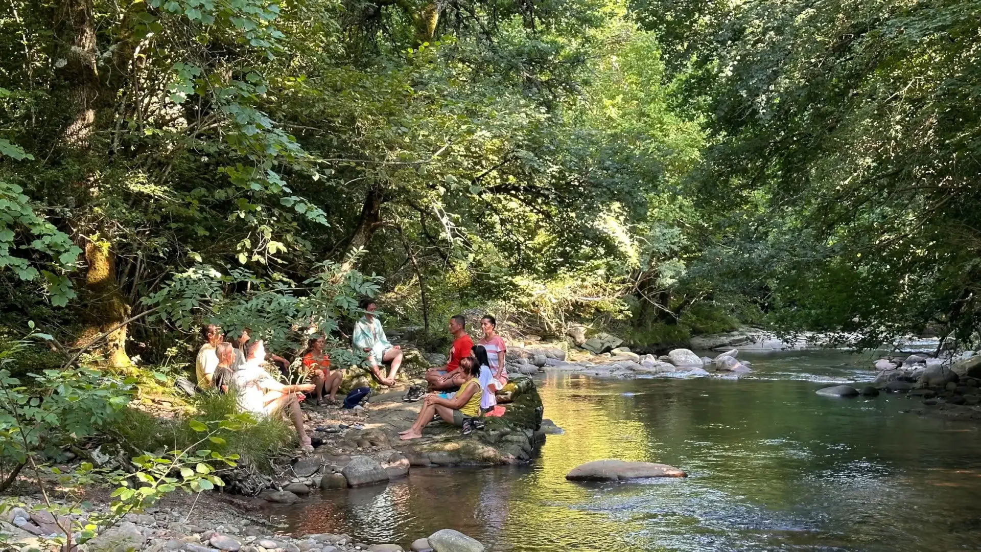 Sommarens stillhetsretreat: Yoga & psykologi i Pyrenéerna