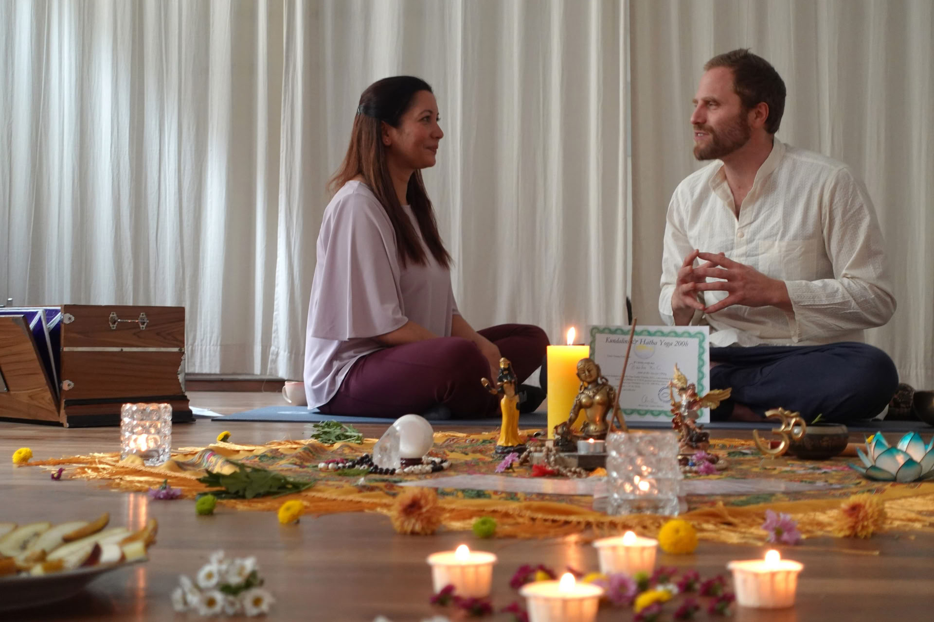 200-timmars RYT® Yoga Alliance-lärarutbildning