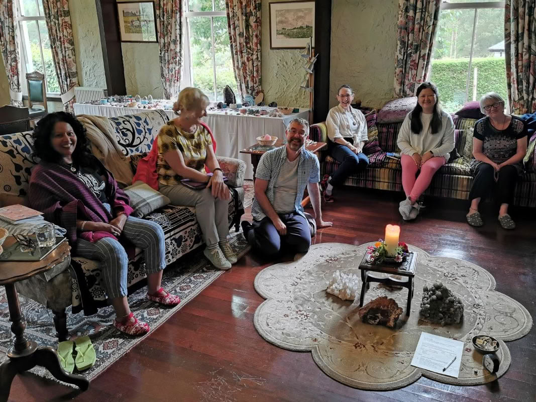 Medskapande med kristaller – helande retreat i Skottland
