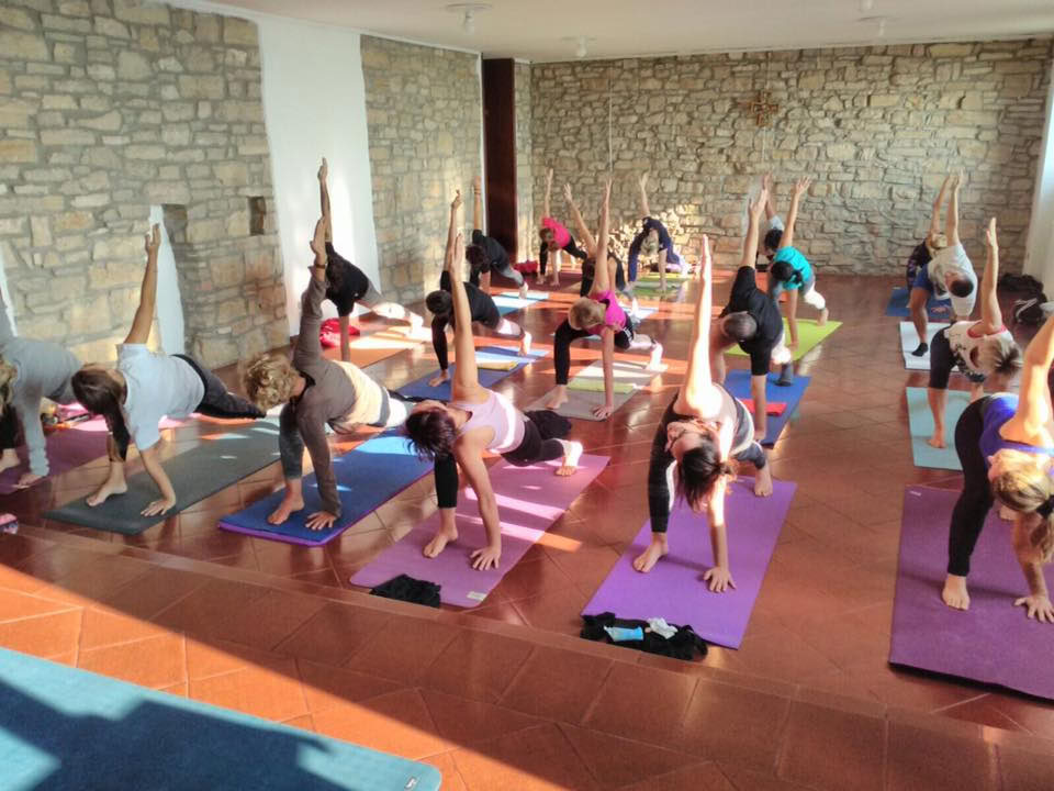 Yoga och de 7 chakrana: kunskap och integration i praktiken