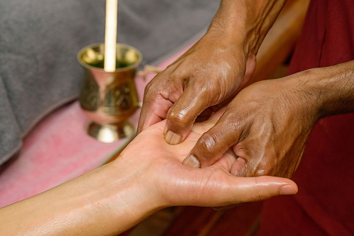 15 dagars yogaterapiutbildning